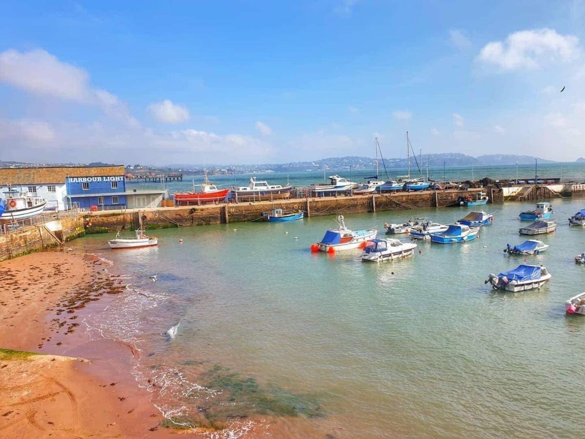 Barbie House ,Opposite The Beach & Paignton Pier , 2 Bedroom Apartment With Private Car Space & Garden , Free Access Next Door To The Stunning Ballet & Make Up School & A Beautiful Ladys Beauty Salon (Adults Only) Екстериор снимка