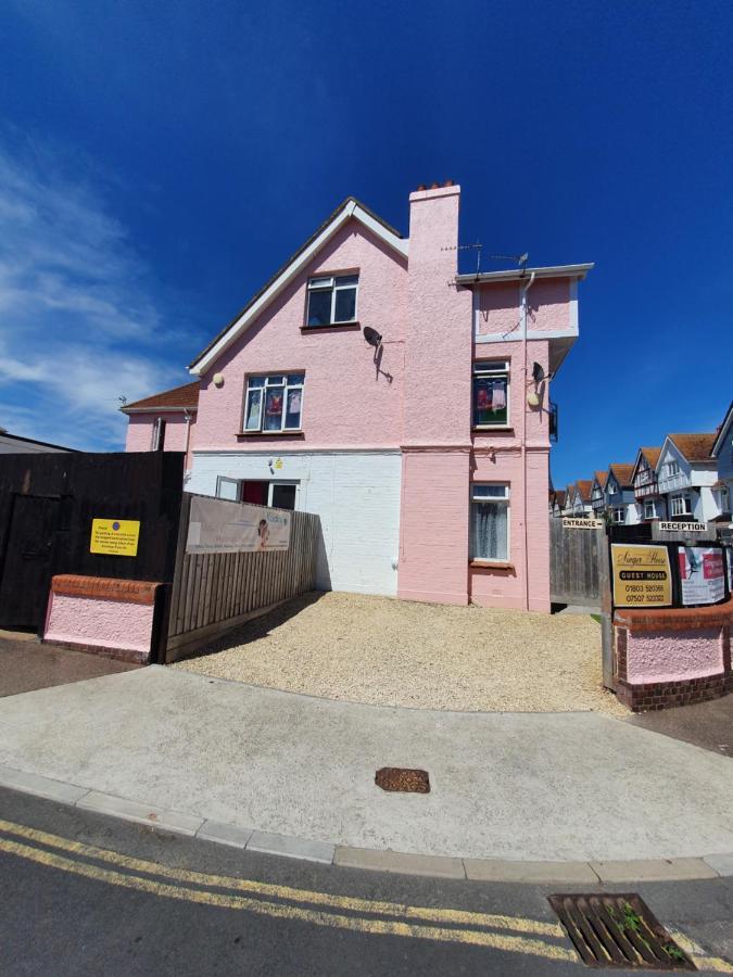 Barbie House ,Opposite The Beach & Paignton Pier , 2 Bedroom Apartment With Private Car Space & Garden , Free Access Next Door To The Stunning Ballet & Make Up School & A Beautiful Ladys Beauty Salon (Adults Only) Екстериор снимка