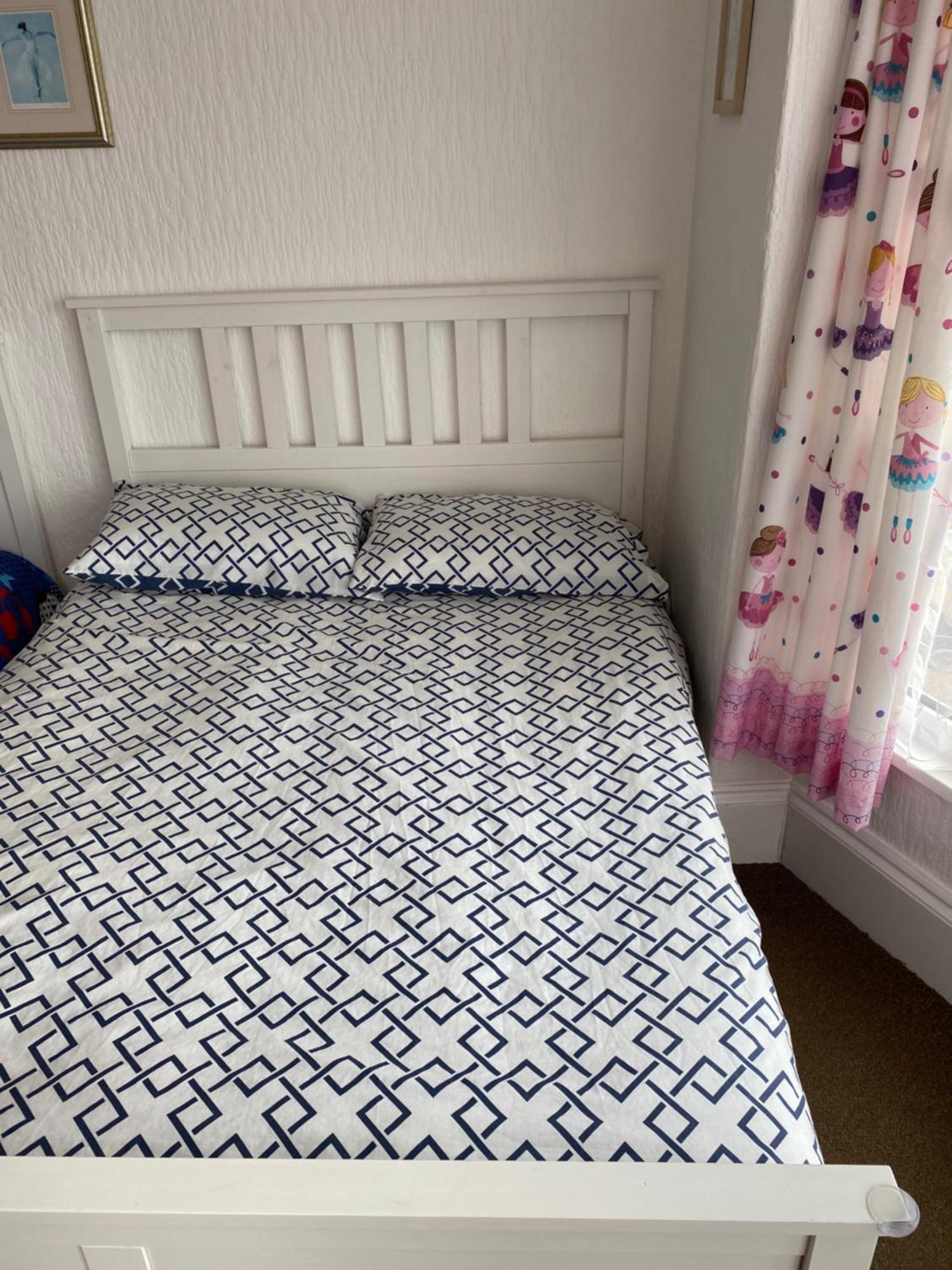 Barbie House ,Opposite The Beach & Paignton Pier , 2 Bedroom Apartment With Private Car Space & Garden , Free Access Next Door To The Stunning Ballet & Make Up School & A Beautiful Ladys Beauty Salon (Adults Only) Екстериор снимка