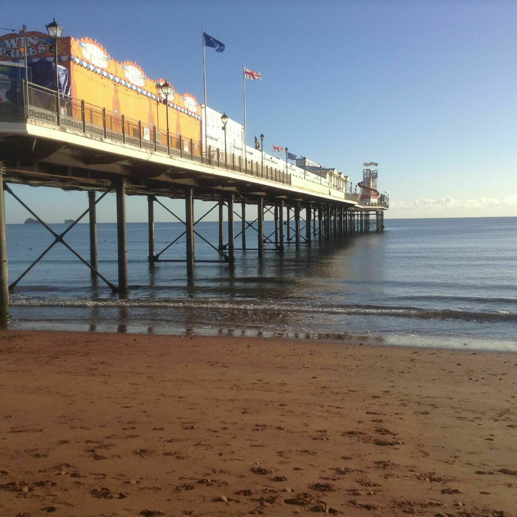 Barbie House ,Opposite The Beach & Paignton Pier , 2 Bedroom Apartment With Private Car Space & Garden , Free Access Next Door To The Stunning Ballet & Make Up School & A Beautiful Ladys Beauty Salon (Adults Only) Екстериор снимка