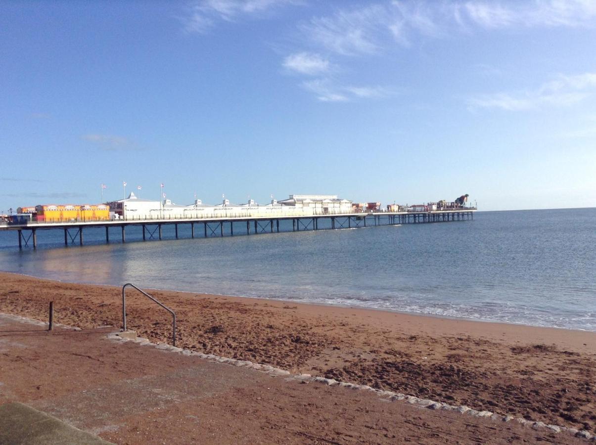 Barbie House ,Opposite The Beach & Paignton Pier , 2 Bedroom Apartment With Private Car Space & Garden , Free Access Next Door To The Stunning Ballet & Make Up School & A Beautiful Ladys Beauty Salon (Adults Only) Екстериор снимка